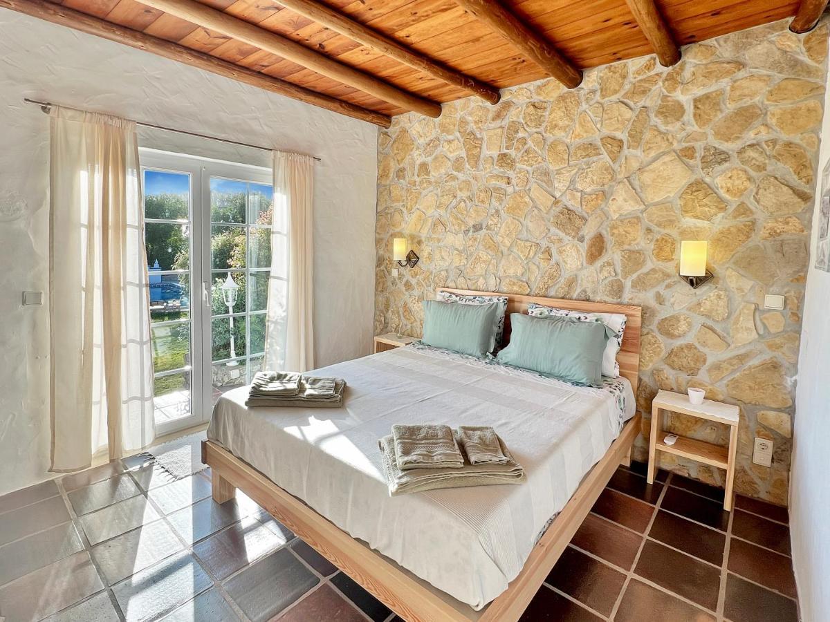 Quinta Mourada Bed & Breakfast Sao Bartolomeu dos Galegos e Moledo ภายนอก รูปภาพ